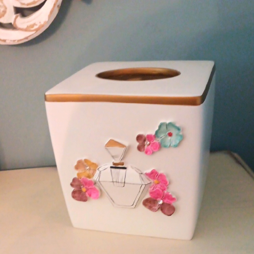 Avanti Dream Big Kleenex Tissue Box Cover ❤️